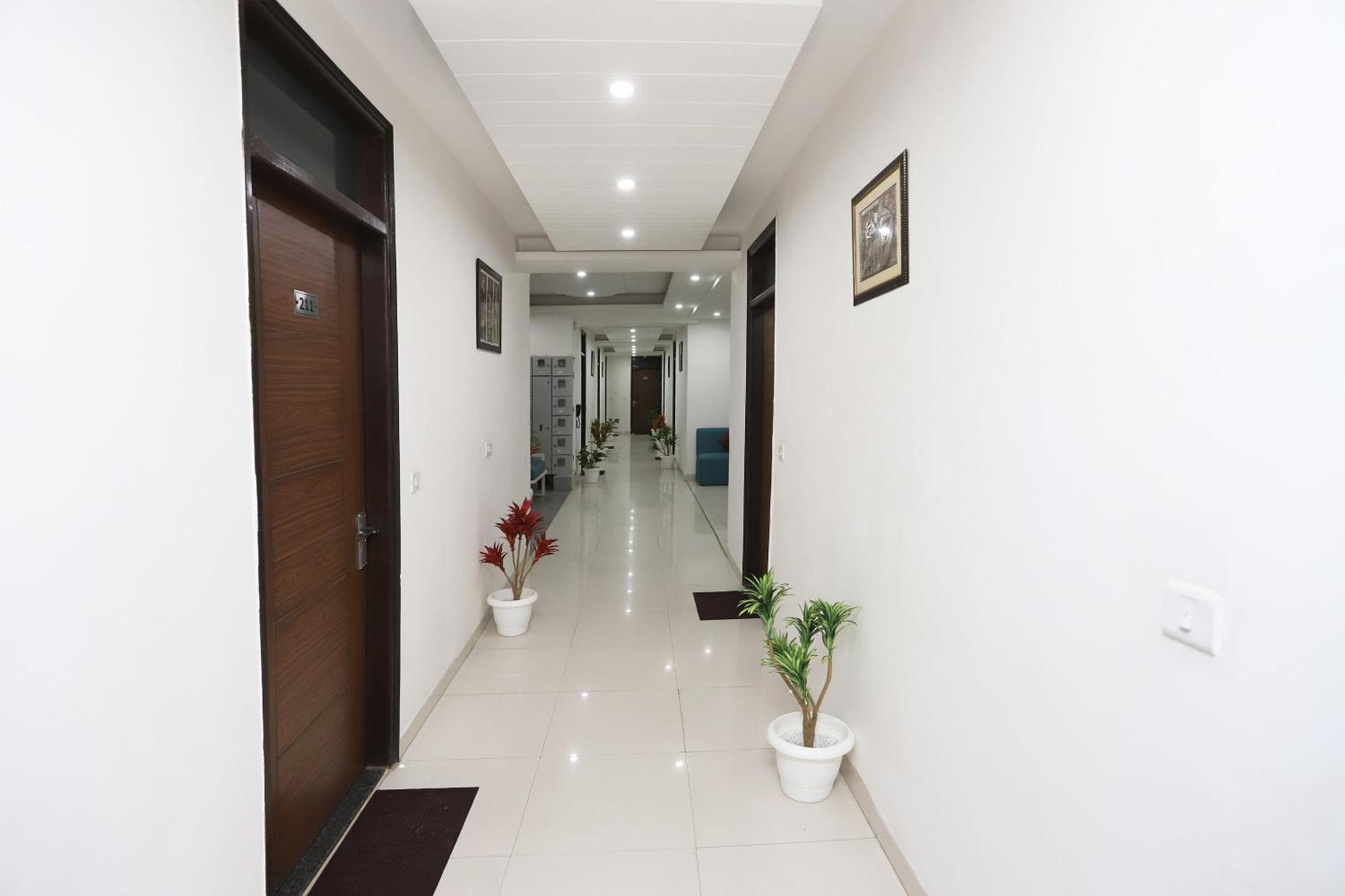 Super Capital O Levanti Near Aravali Biodiversity Park Gurgaon Exterior photo